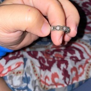 Pandora her majesty ring